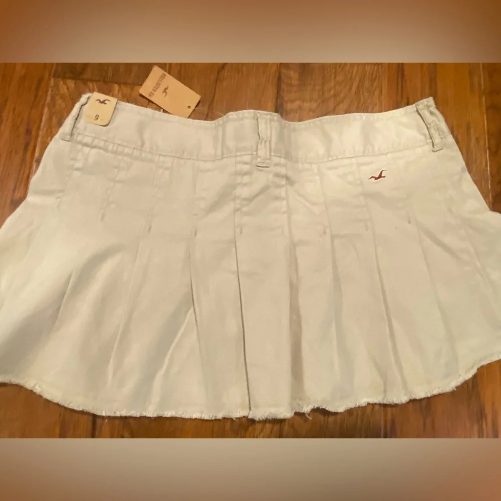 NWT Y2K Hollister Pleated Khaki Skirt-Juniors‎ Size 9